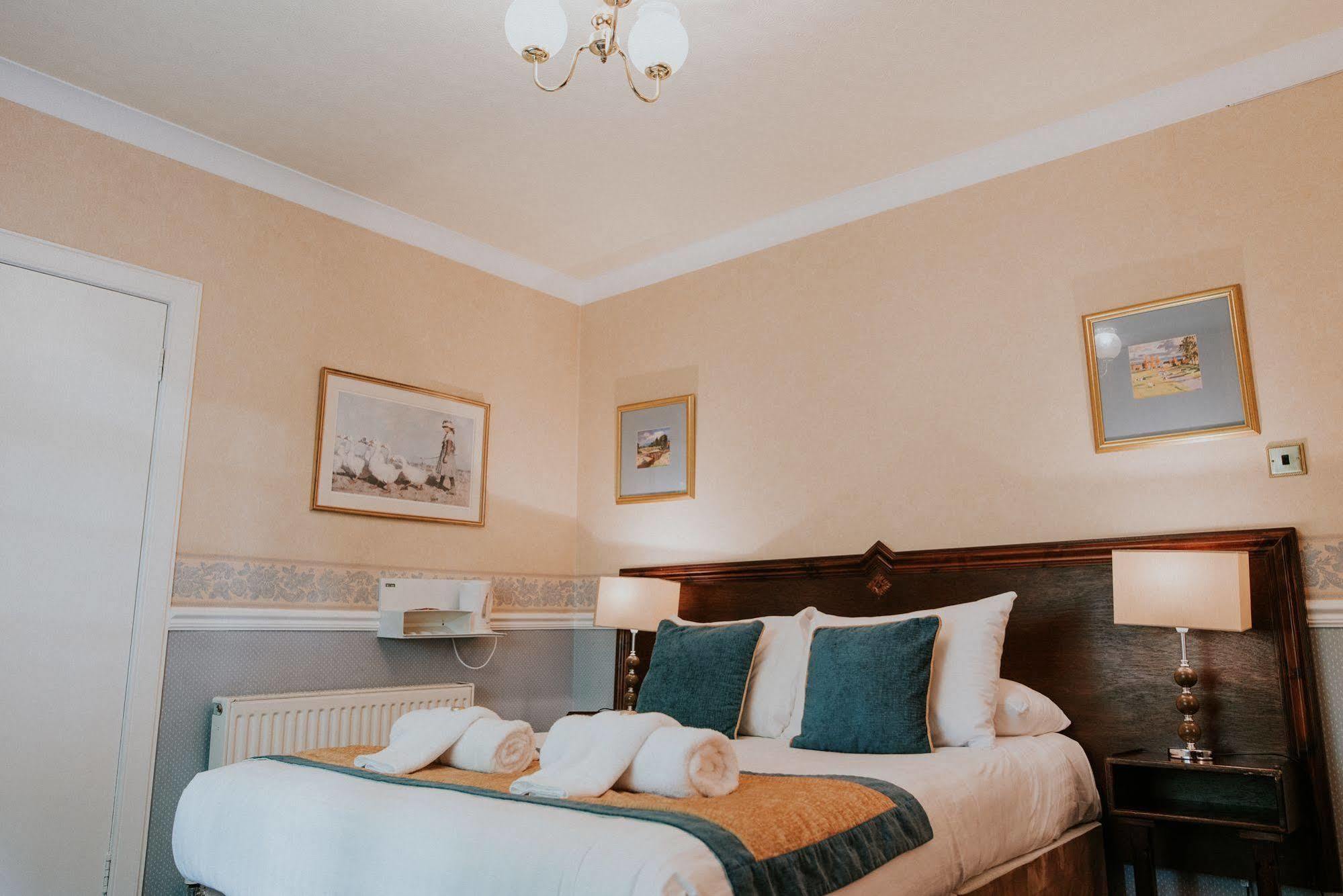 Gasthuis West End 4*